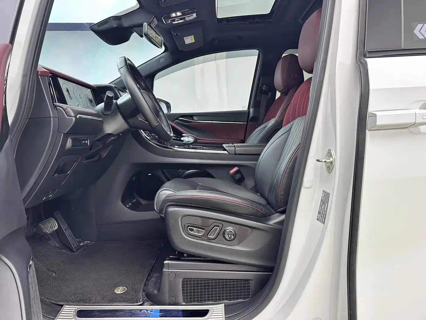 GAC Trumpchi Trumpchi M8 2023 Model Master Series Hybrid Royal Edition фото 7