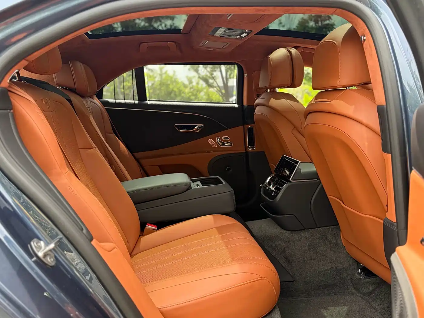 Bentley Flying Spur 2021 4.0T V8 Standard Version фото 19
