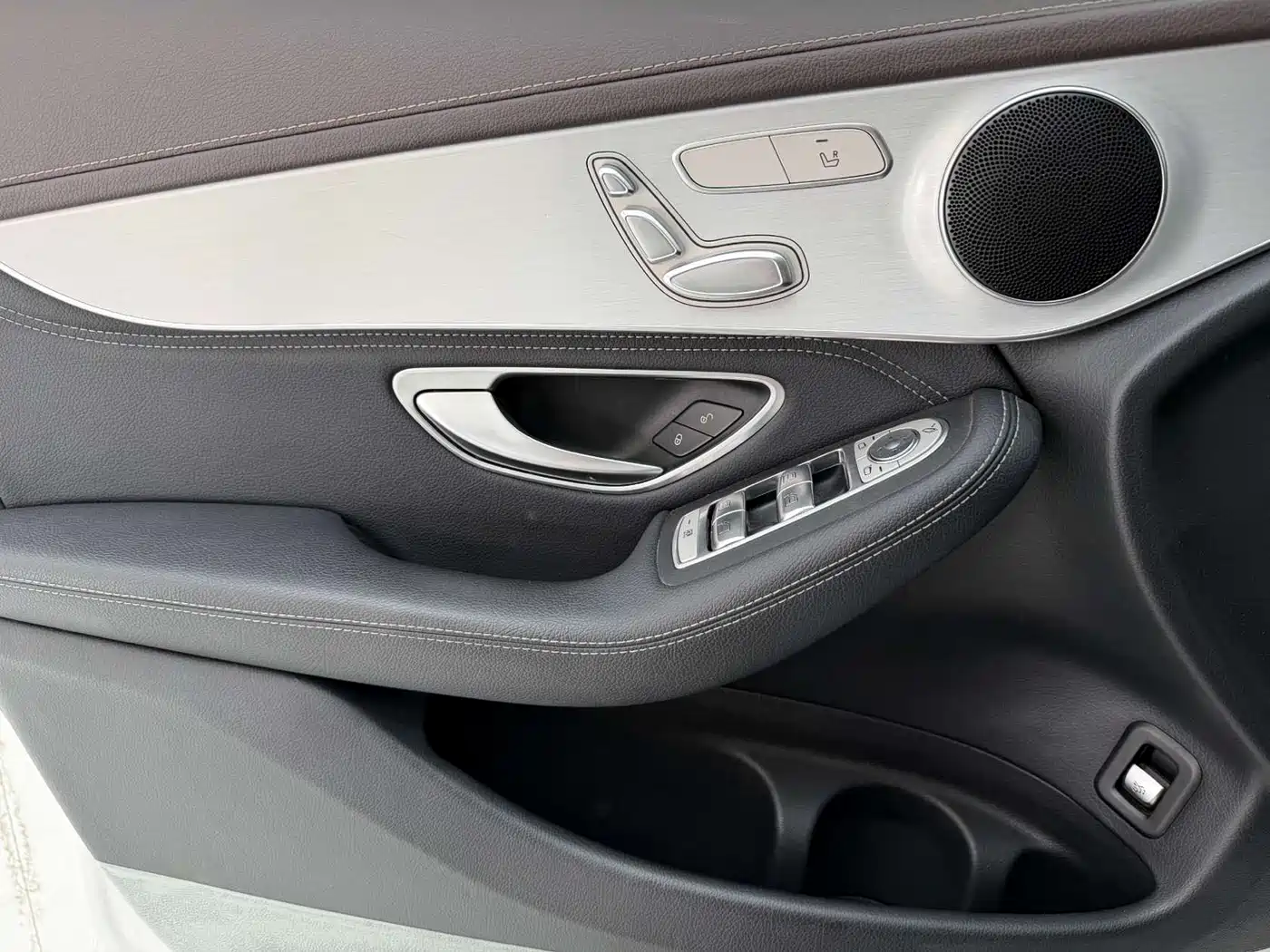 Mercedes-Benz GLC 2020 Facelift GLC 260 L 4MATIC Dynamic фото 19