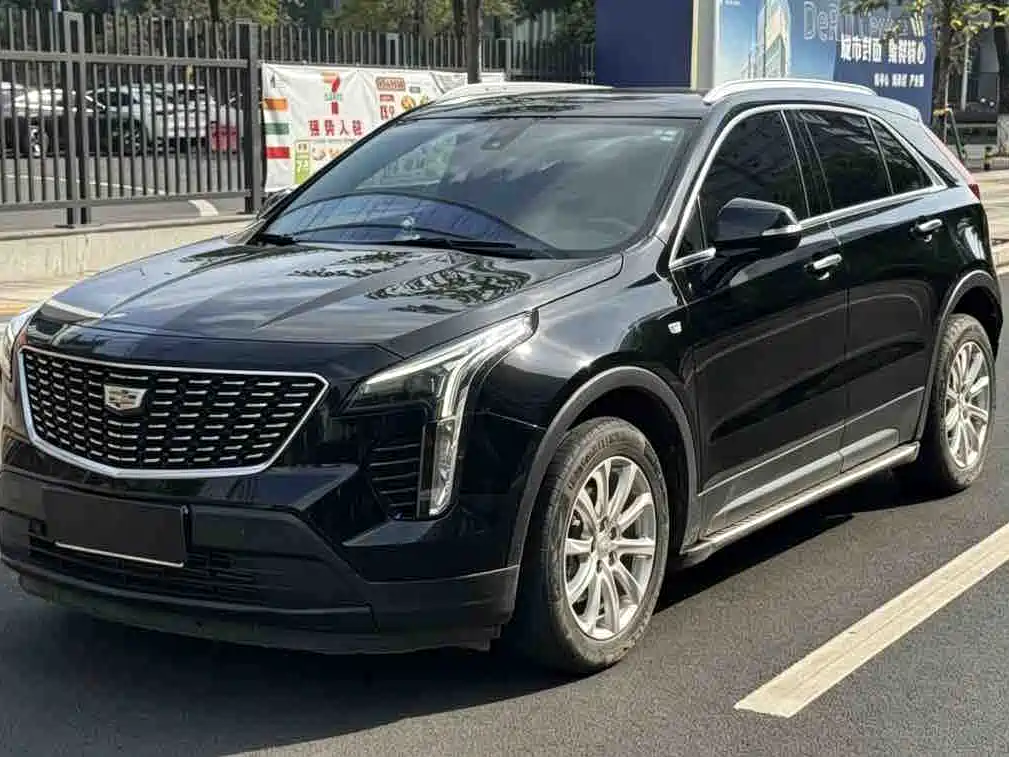 CADILLAC XT4