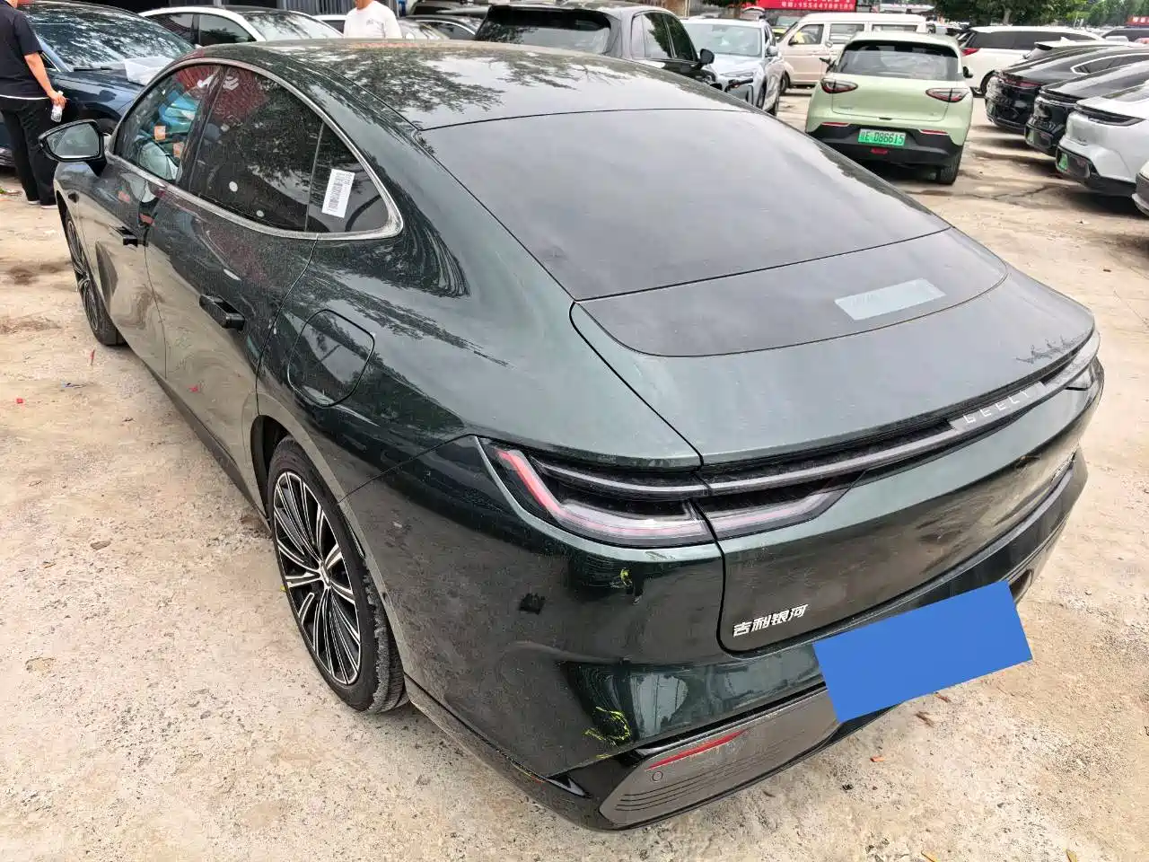 Geely Galaxy Galaxy Xingyao 8 2025 130km EM-P Starship Edition фото 6