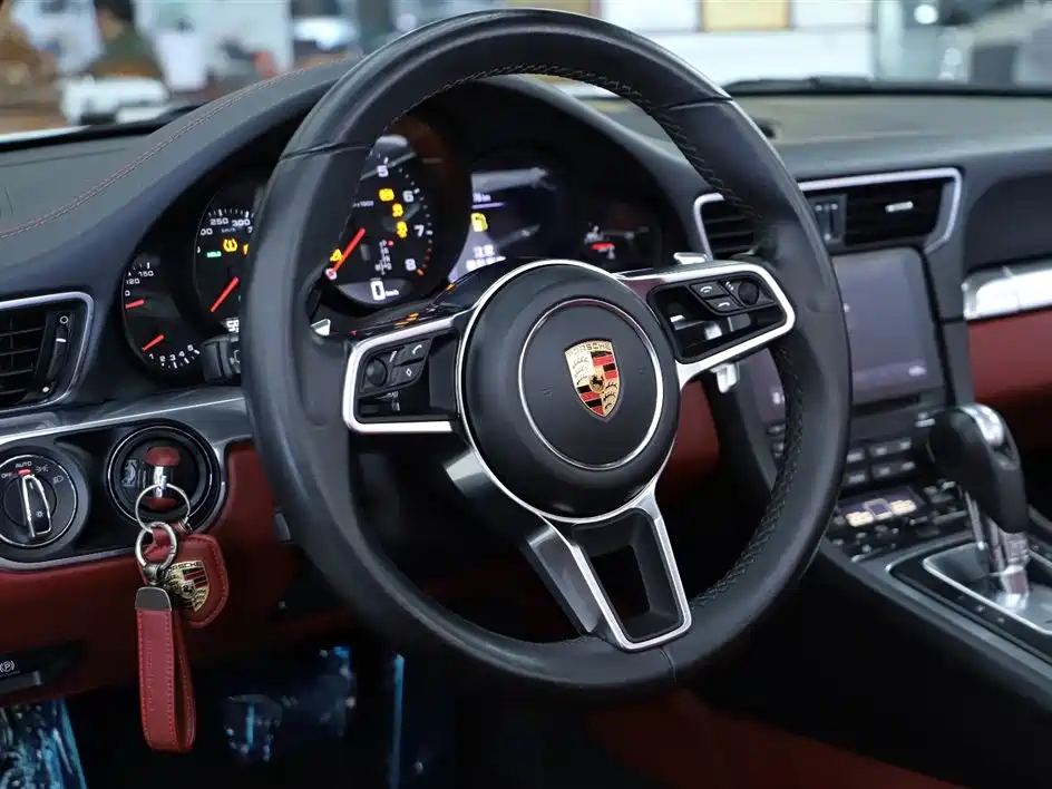 Porsche 911 2016 Carrera 4 Cabriolet 3.0T фото 14
