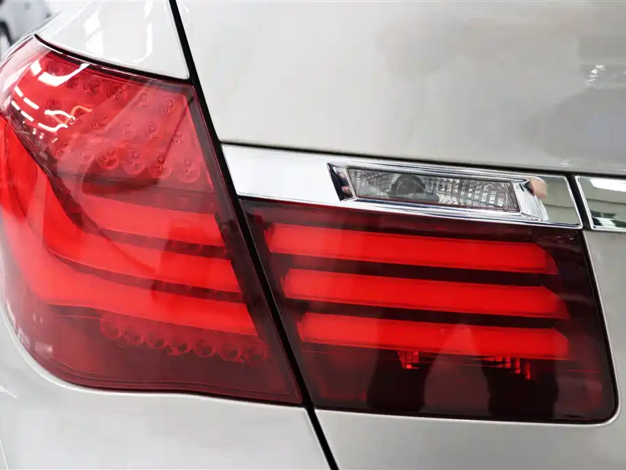 BMW 7 Series 2014 730Li Premium фото 17