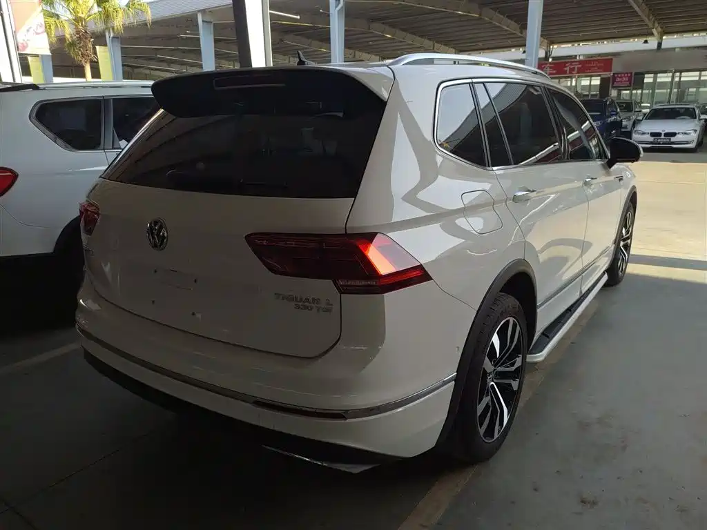 Volkswagen Tiguan L 2020 330TSI Auto 2WD R-Line Flagship China VI фото 7