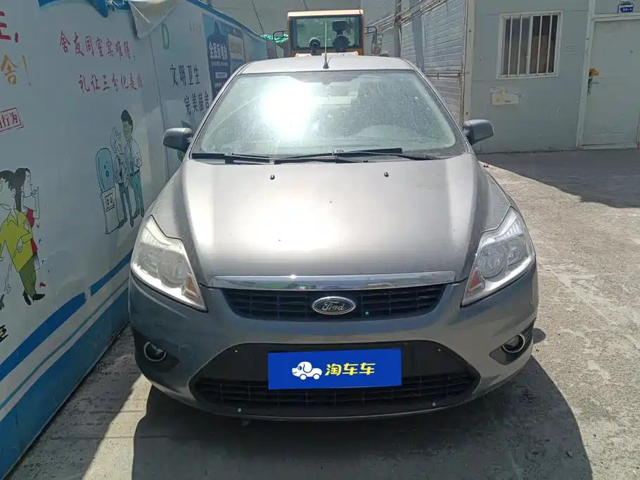 Фото 2 - Ford Focus