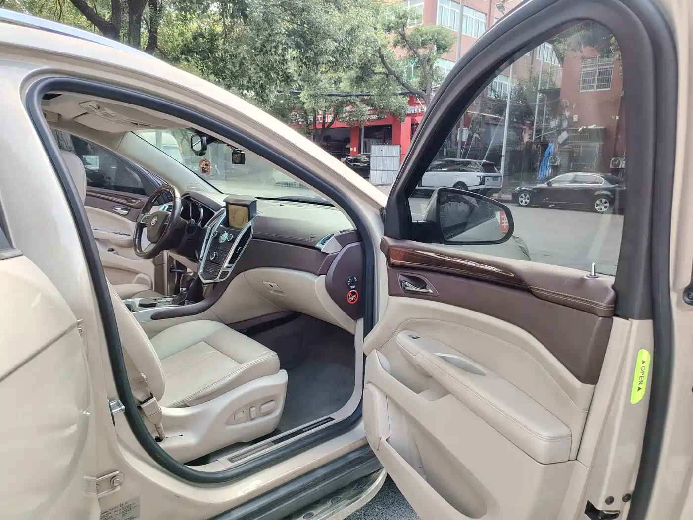 Cadillac SRX 2011 2011 Model 3.0L Flagship