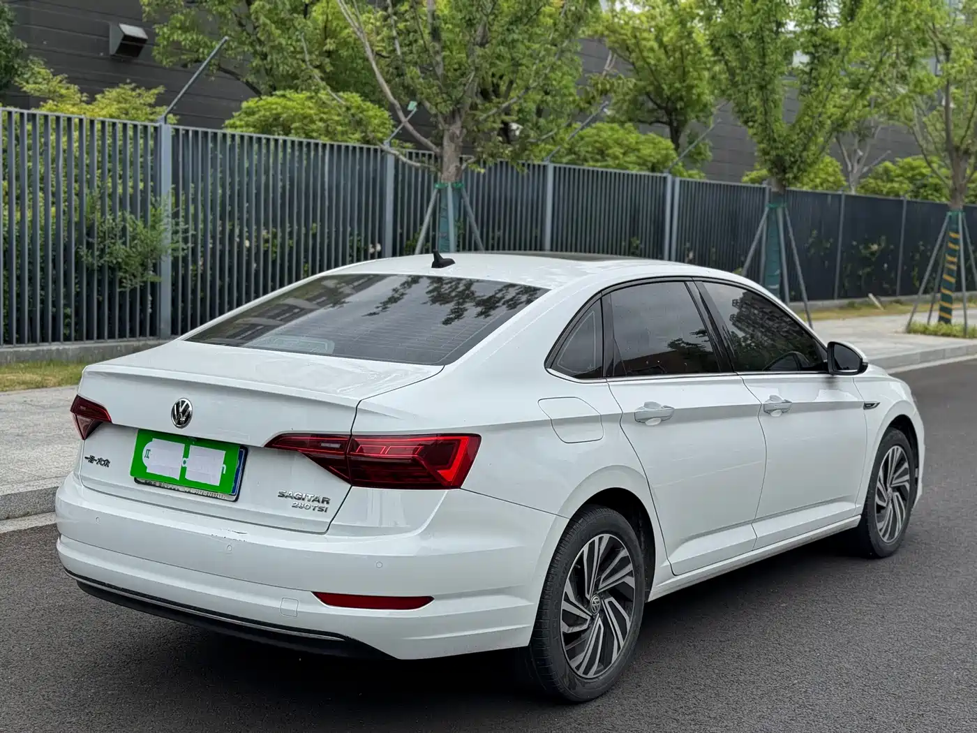 Volkswagen Sagitar 2020 280TSI DSG Luxury Class V фото 6