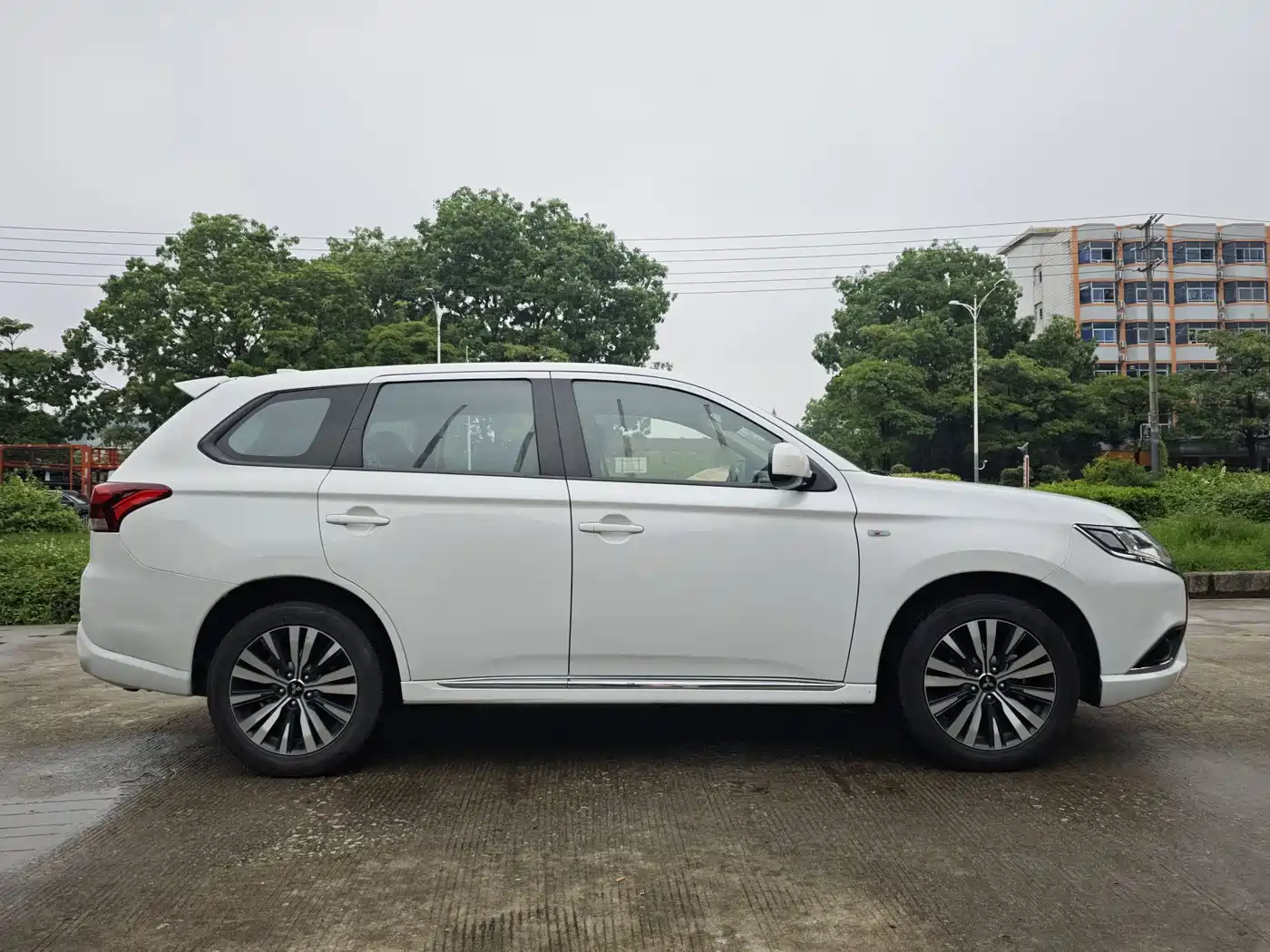Mitsubishi Outlander 2021 2.0L FWD Comfort Edition 5-seater фото 8