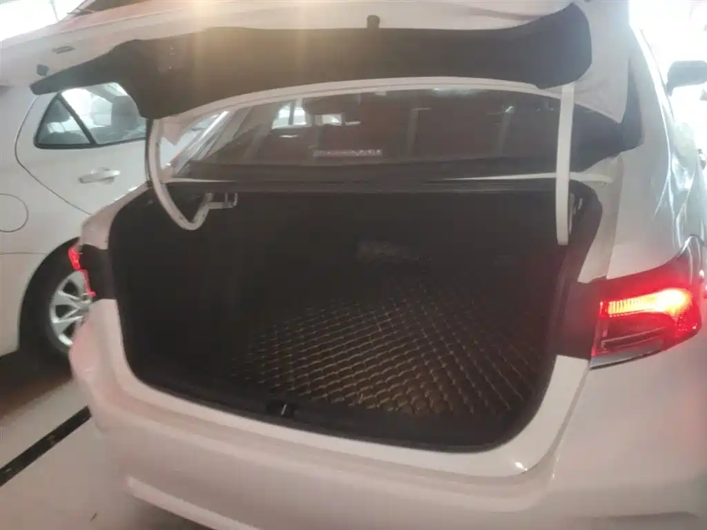 Toyota Corolla 2021 1.2T S-CVT Elite PLUS Edition фото 19