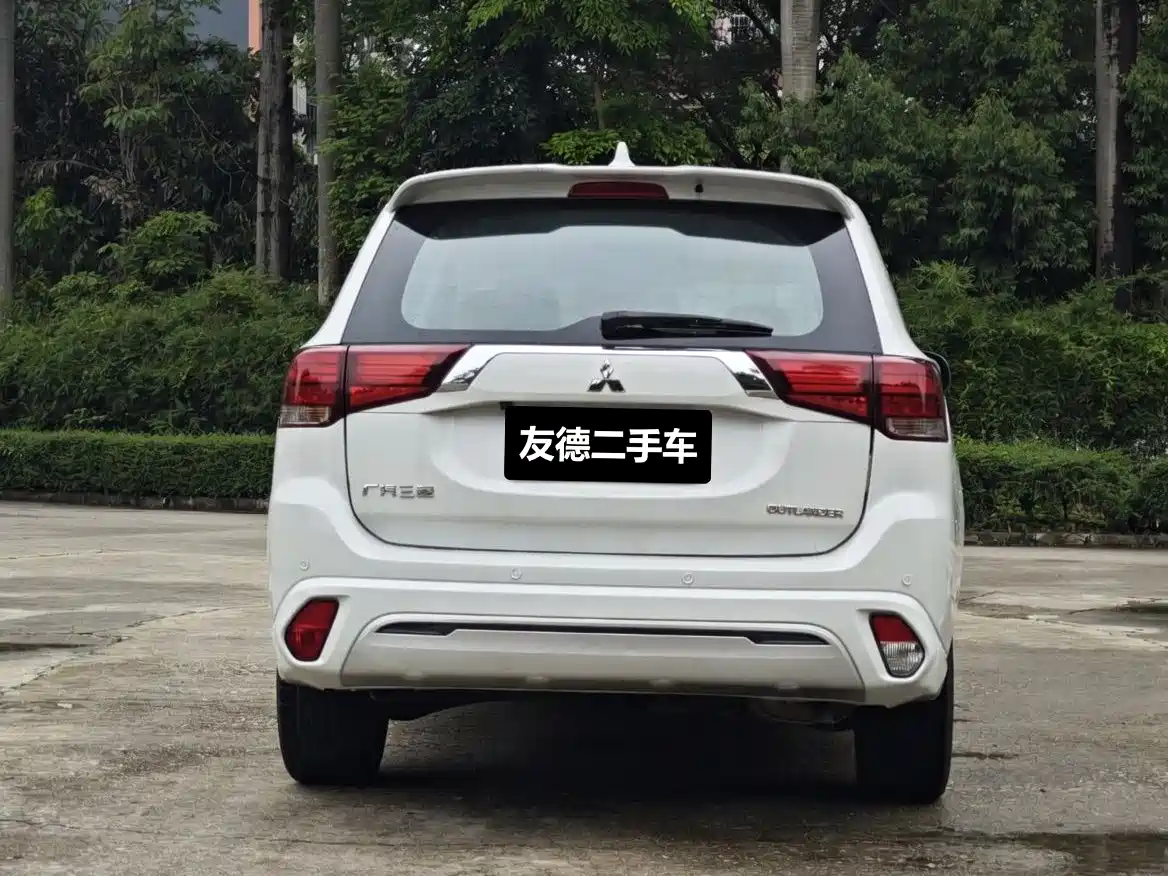 Mitsubishi Outlander 2021 2.0L FWD Comfort Edition 5-seater фото 5