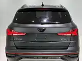 Photo 5 - Jetta VS7