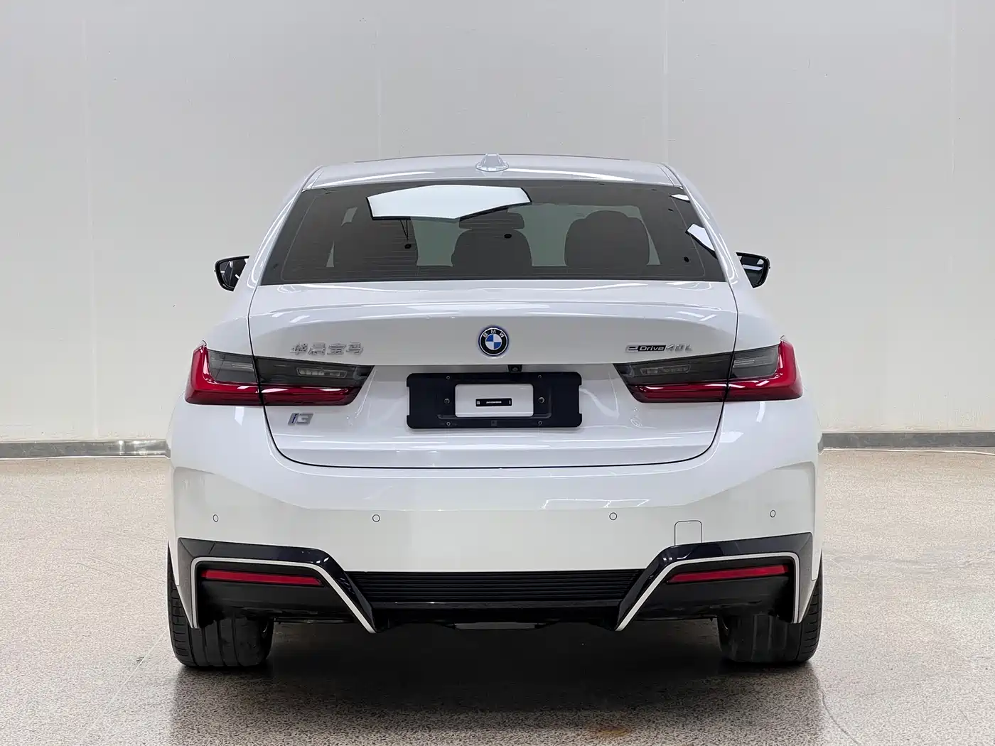 BMW i3 2024 eDrive 40 L Night Sport Package фото 6