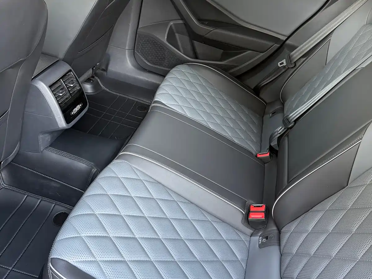Volkswagen Sagitar 2023 280TSI DSG Surpass Plus Edition фото 12