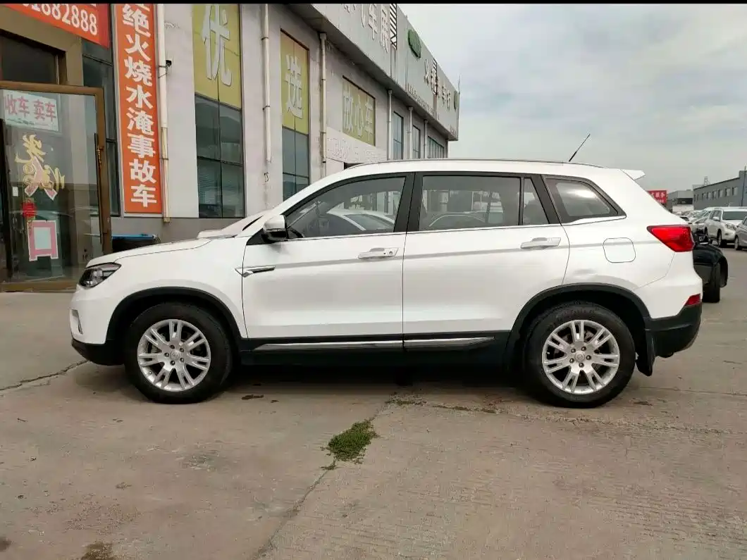 CHANGAN CS75