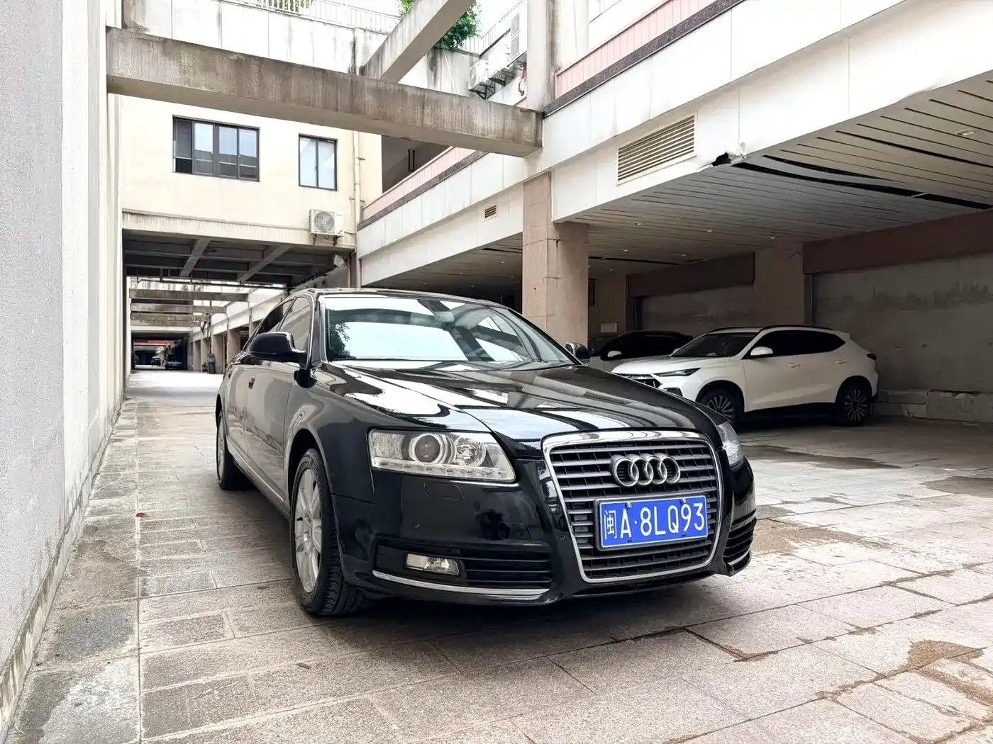 Фото 2 - Audi A6L