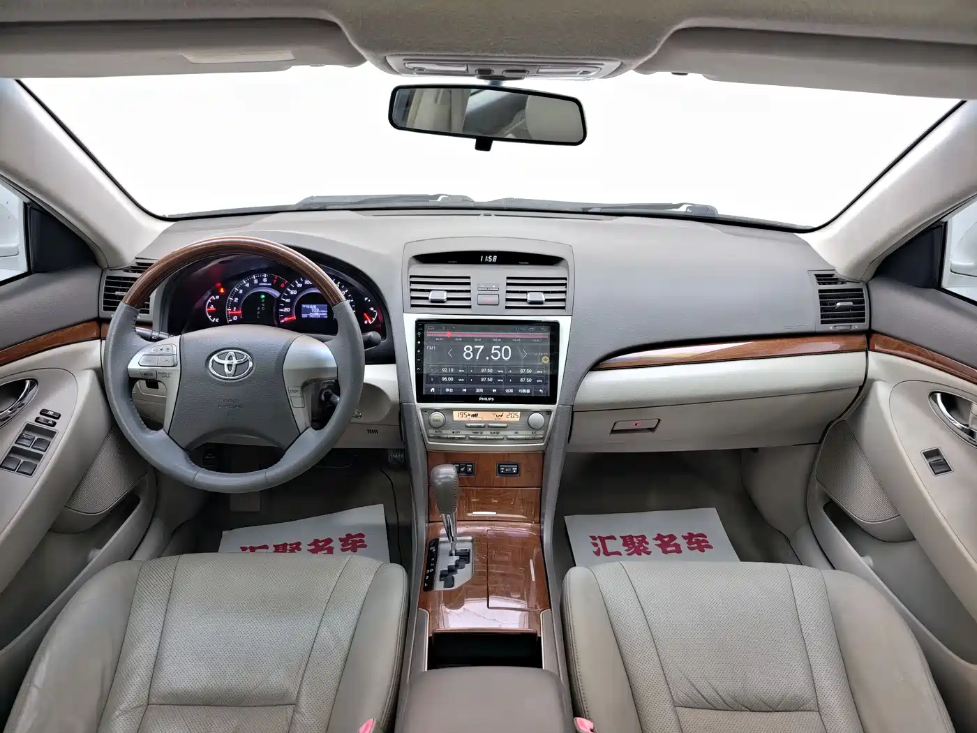 Toyota Camry 2013 200G Classic Luxury Edition фото 17