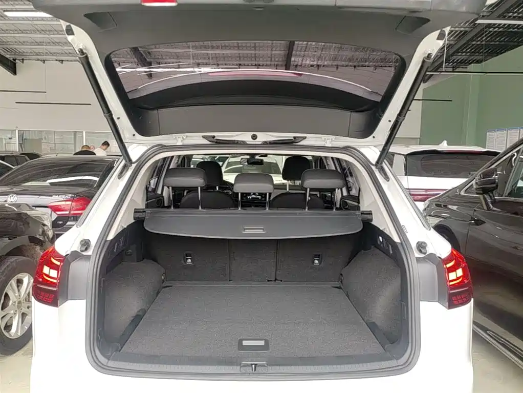 Volkswagen Tayron 2019 330TSI 2WD Luxury China VI фото 19