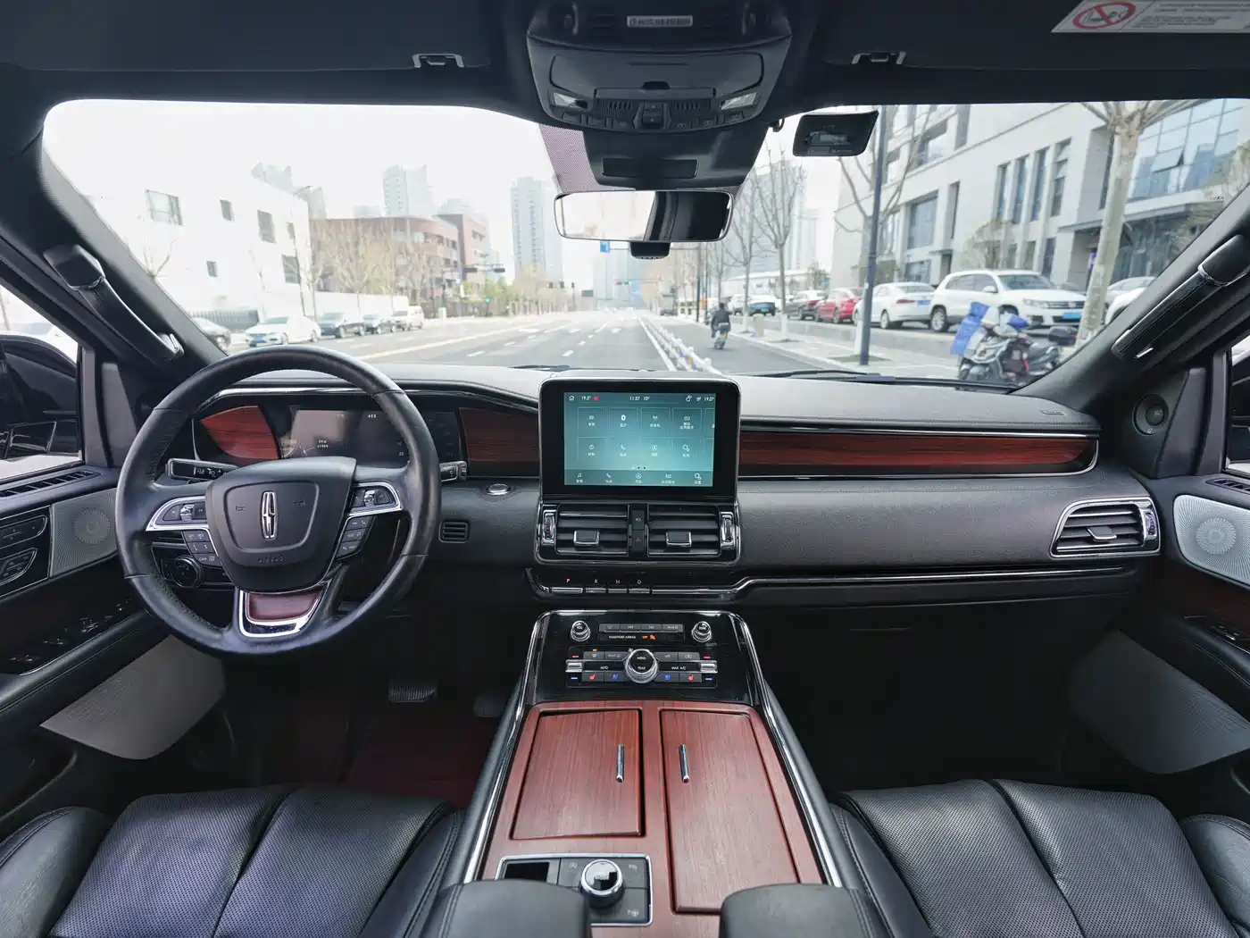 LINCOLN NAVIGATOR