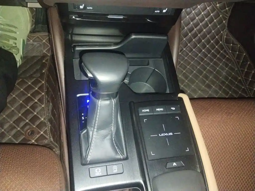 Lexus ES 2018 200 Excellence Edition (China VI) фото 11