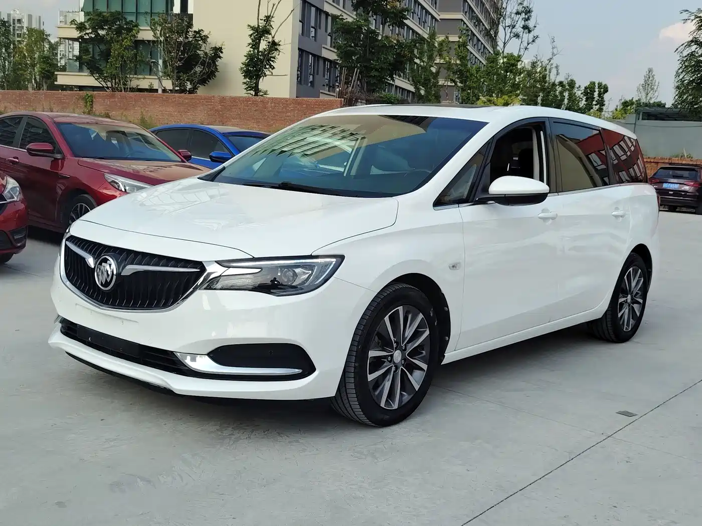 Buick GL6 2018 2018 18T 6-Seater Premium