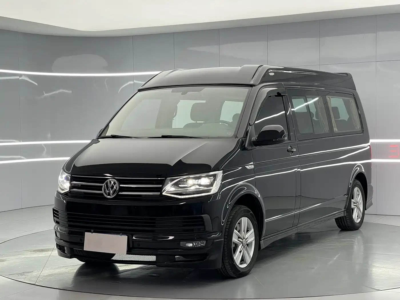 Volkswagen Caravelle 2019 2.0TSI 4WD Luxury 7-seater фото 3