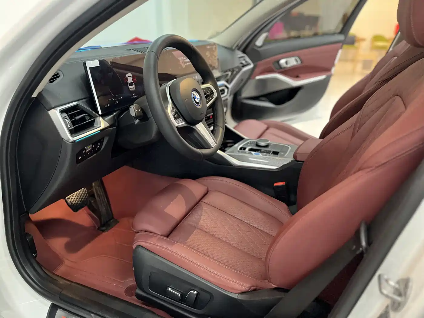 BMW i3 2024 eDrive 35 L фото 3