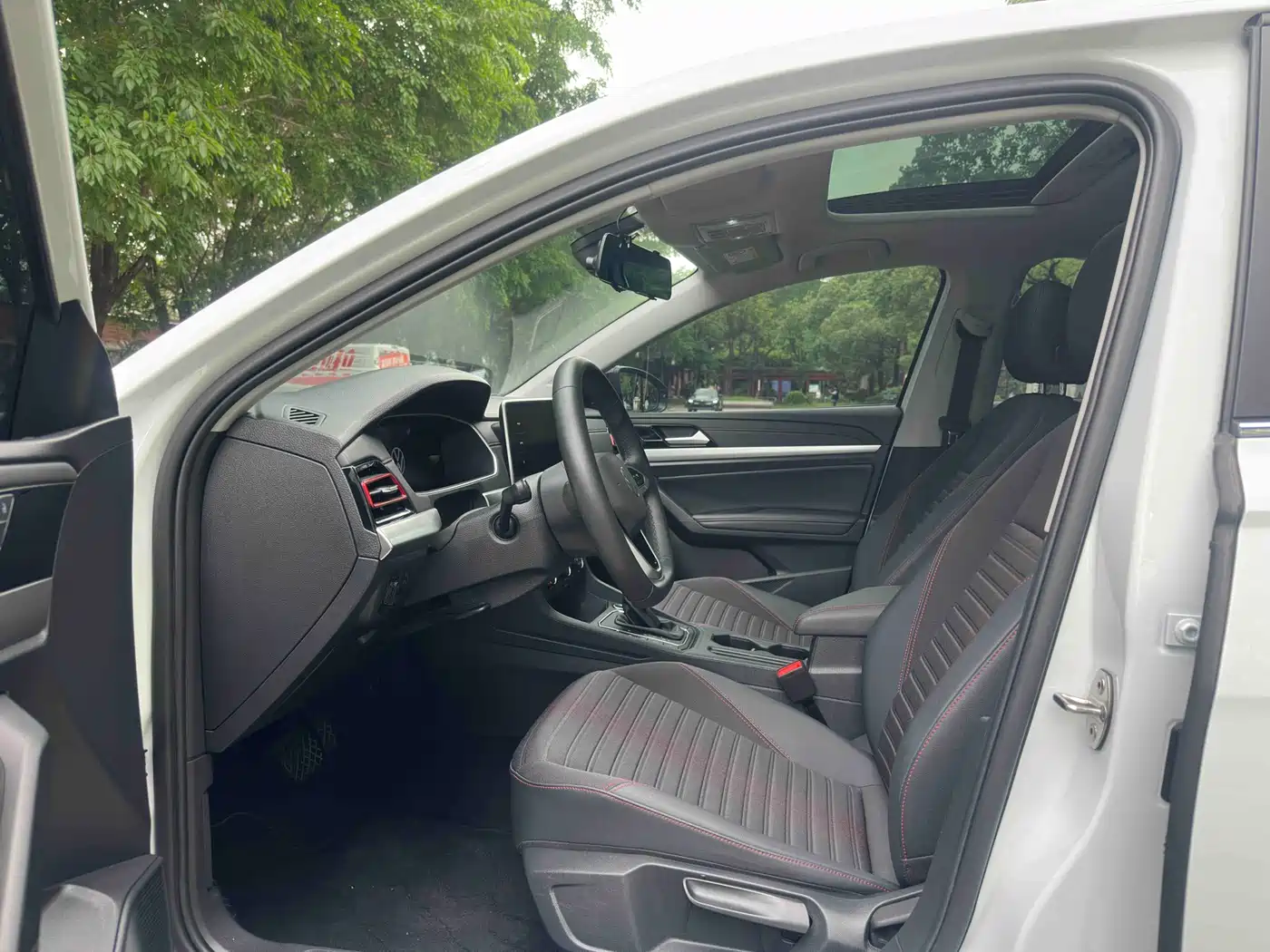 Volkswagen Lavida 2023 280TSI DSG Starlight Comfort Edition фото 4