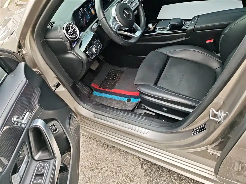 Mercedes-Benz A-Class 2021 A 200 L Sport Sedan Fashion Edition фото 12