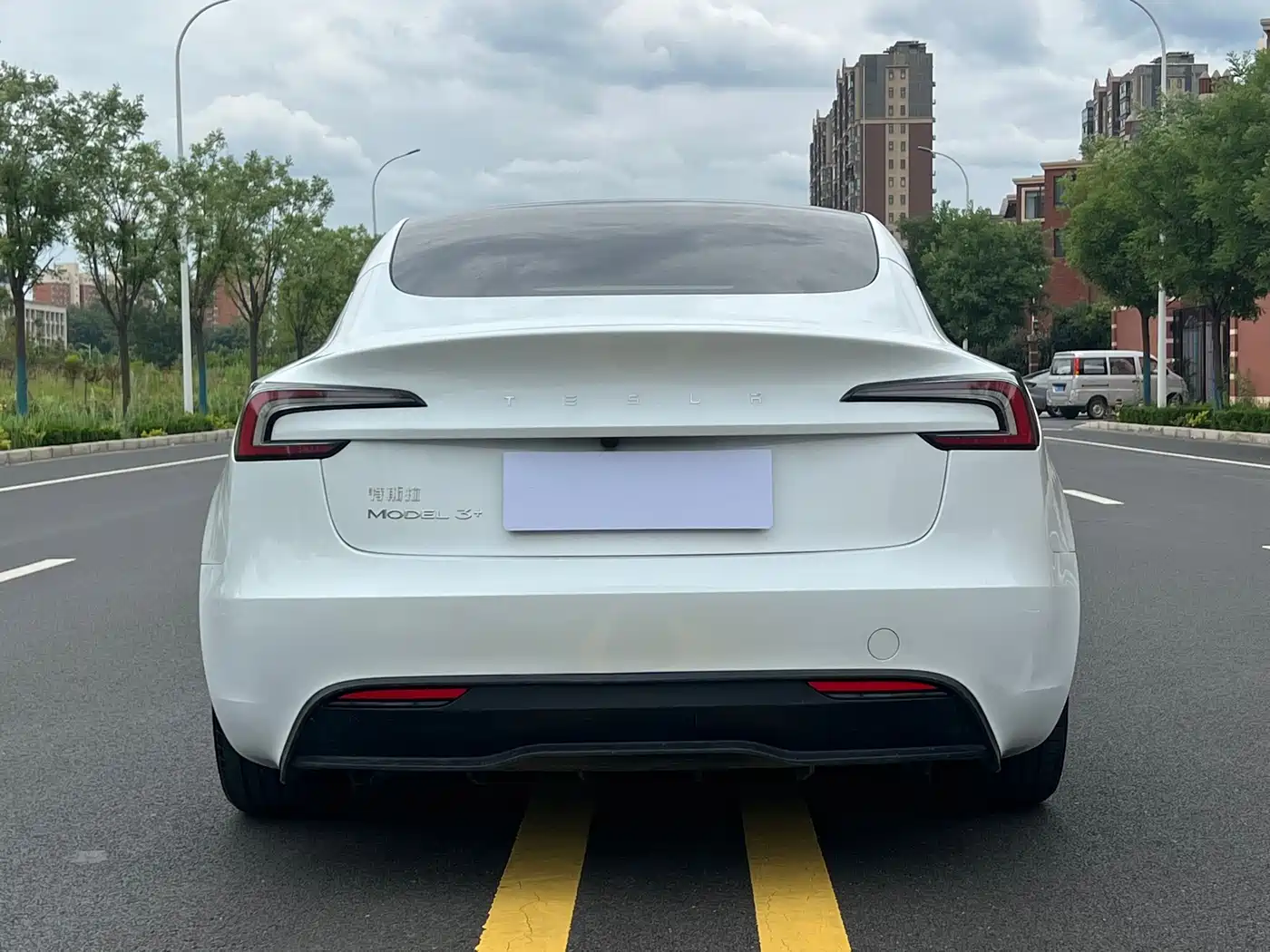 Tesla Model 3 2025 Long Range All-Wheel Drive фото 4