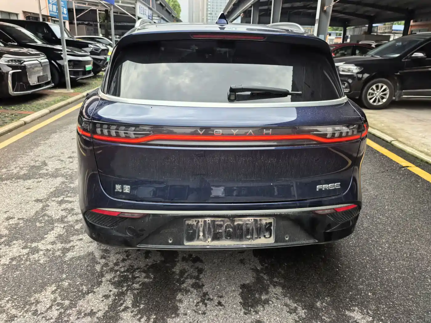 Voyah Auto VOYAH FREE 2023 4WD Extended Range Edition фото 14