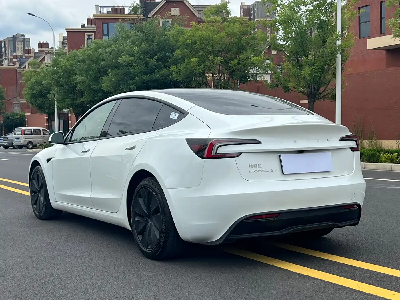 Tesla Model 3 2025 Long Range All-Wheel Drive фото 5