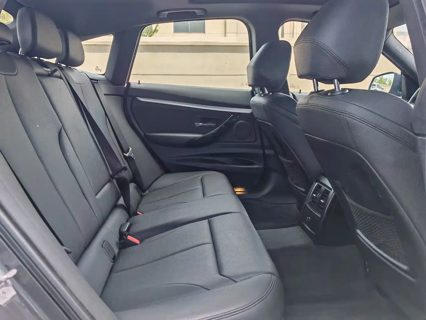 BMW 3 Series GT 2020 320i M Sport Package фото 19