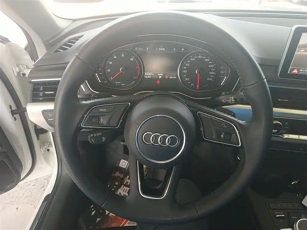 Audi A4L 2017 40 TFSI Fashion Edition фото 3