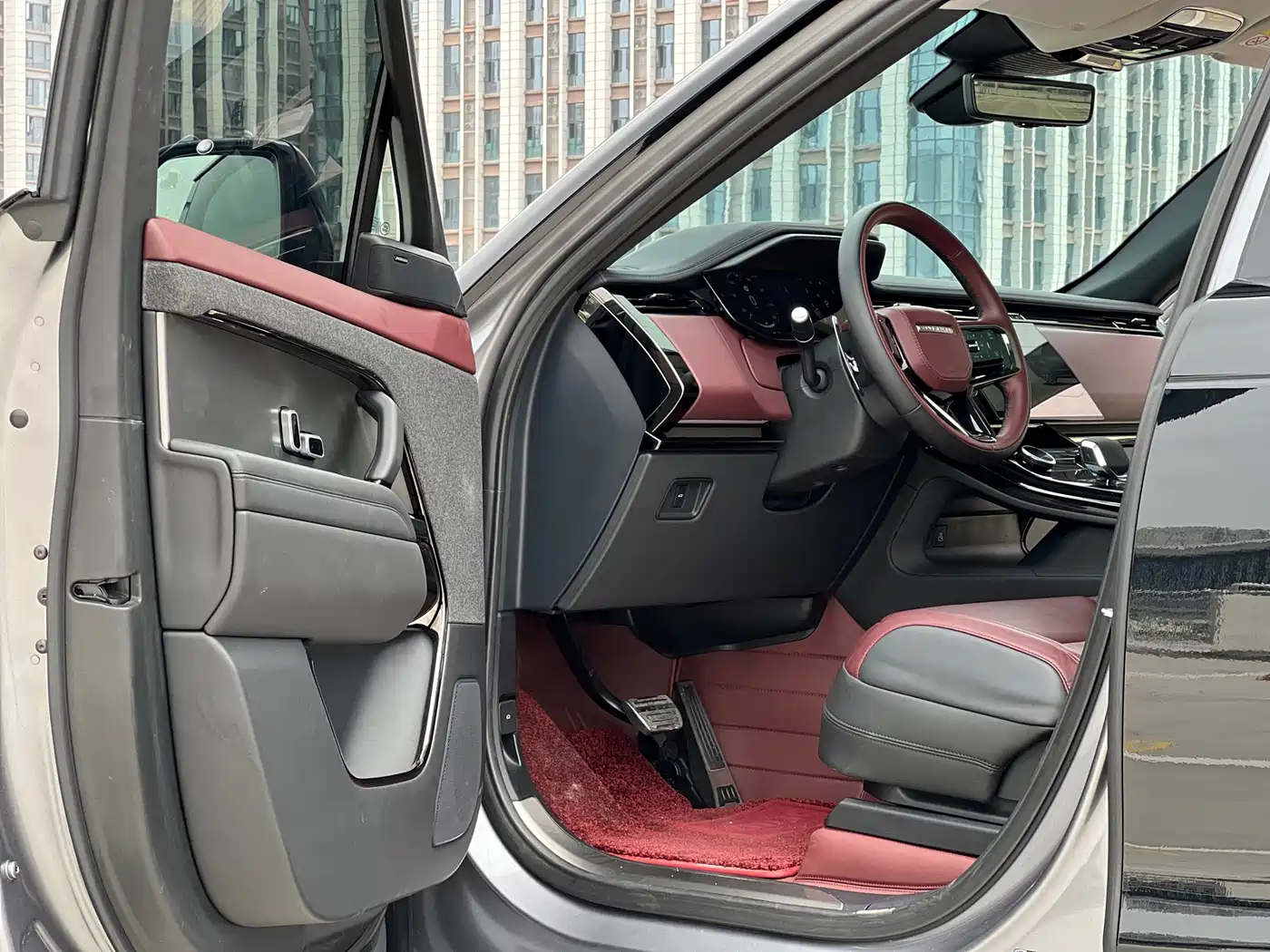 Land Rover Range Rover Sport 2023 400PS Dynamic SE фото 4