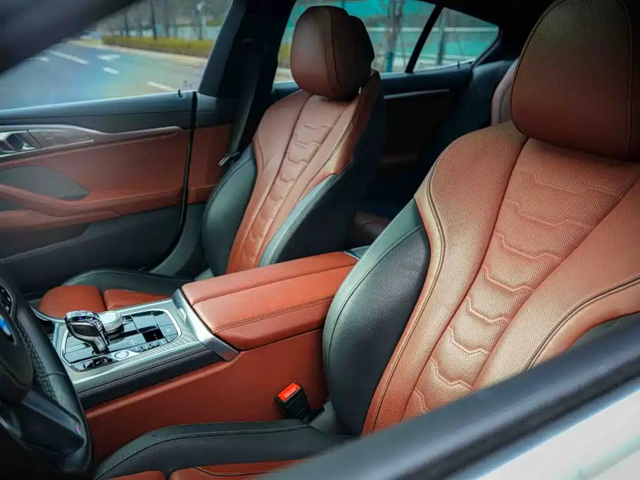 BMW 8 Series 2021 840i 4-door Coupe M Sport Package фото 18