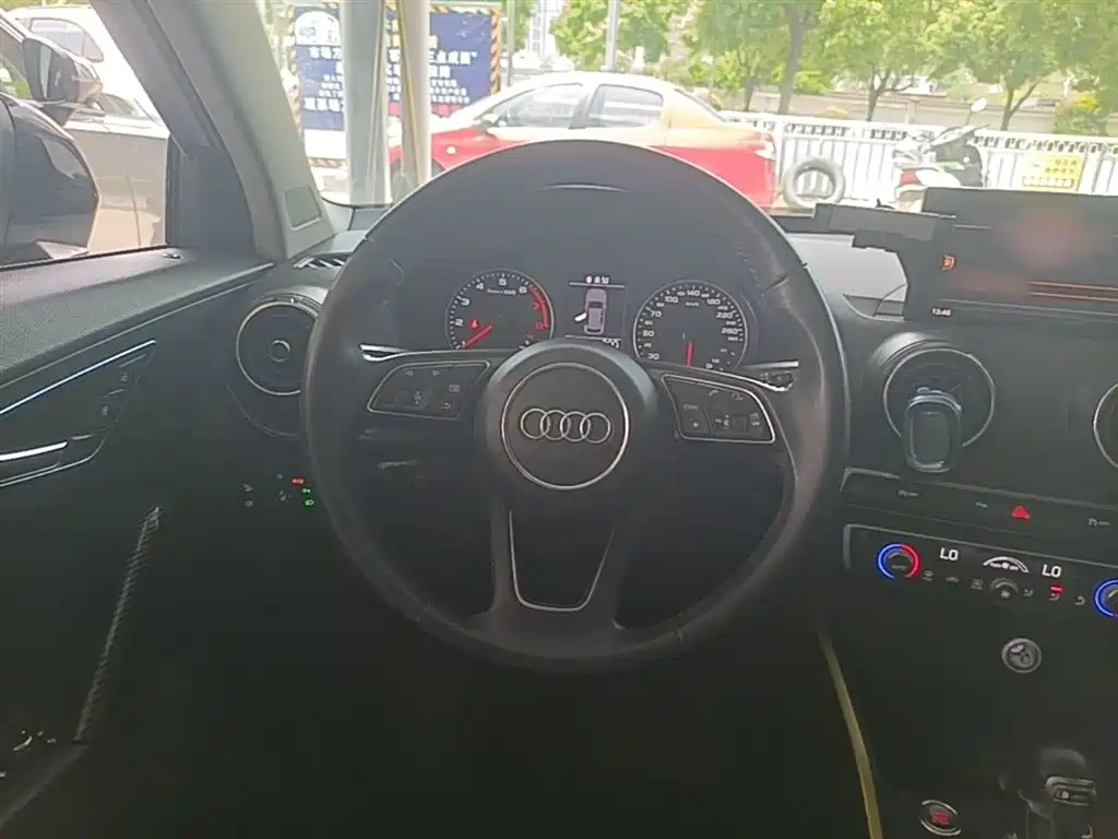 Audi Q2L 2018 35 TFSI Fashion Dynamic China V фото 11