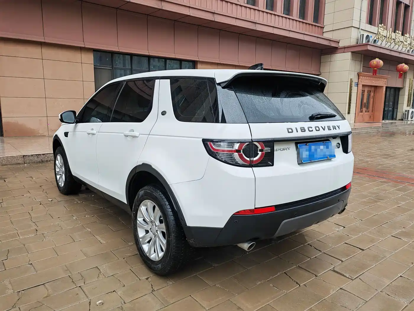 Land Rover Discovery Sport 2019 240PS SE Edition China VI фото 6