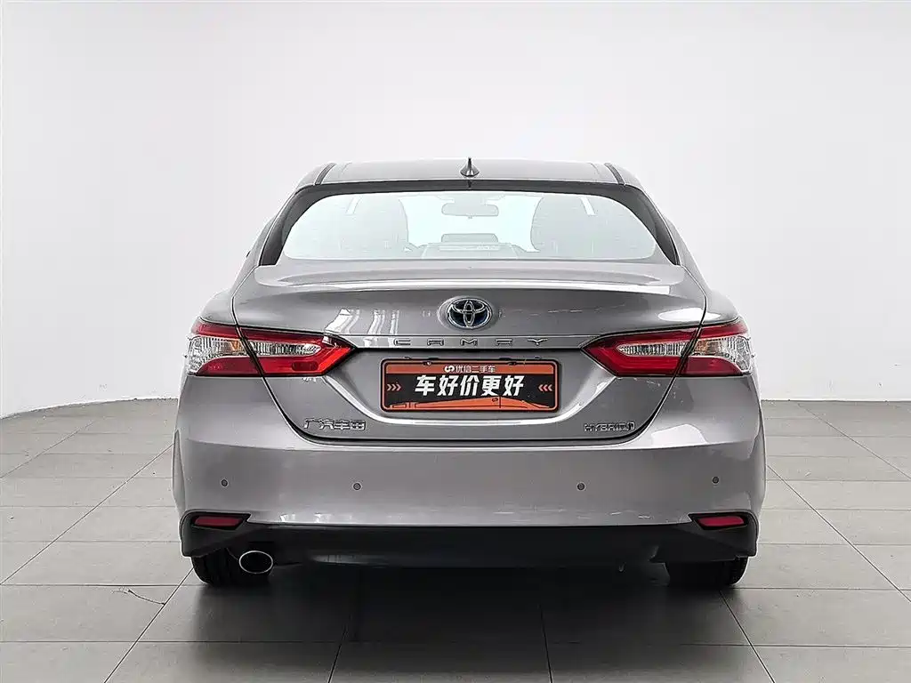 Toyota Camry 2021 Hybrid 2.5HGVP Leading Edition фото 4