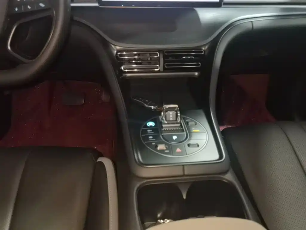 BYD Seal 05 DM-i 2025 DM-i 115KM Honor фото 14