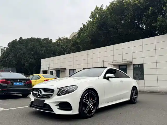 MERCEDES-BENZ E CLASS