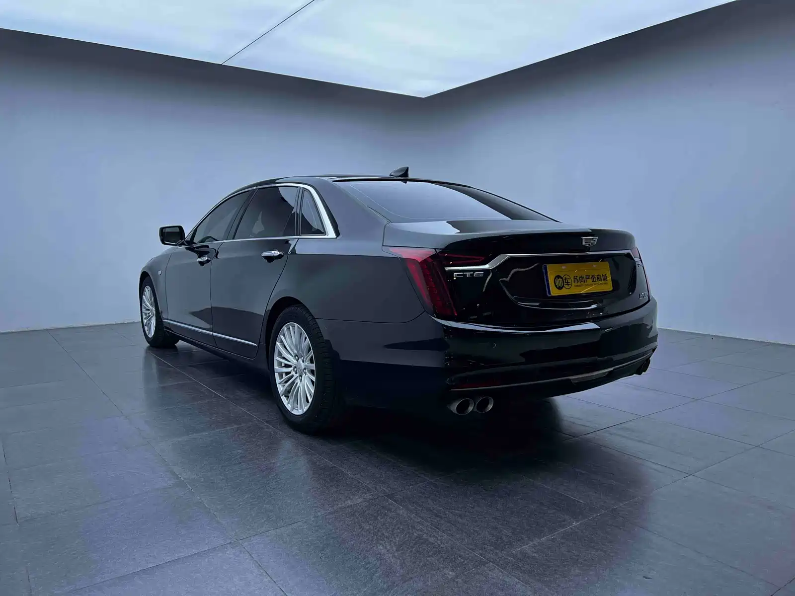 Фото 9 - Cadillac CT6