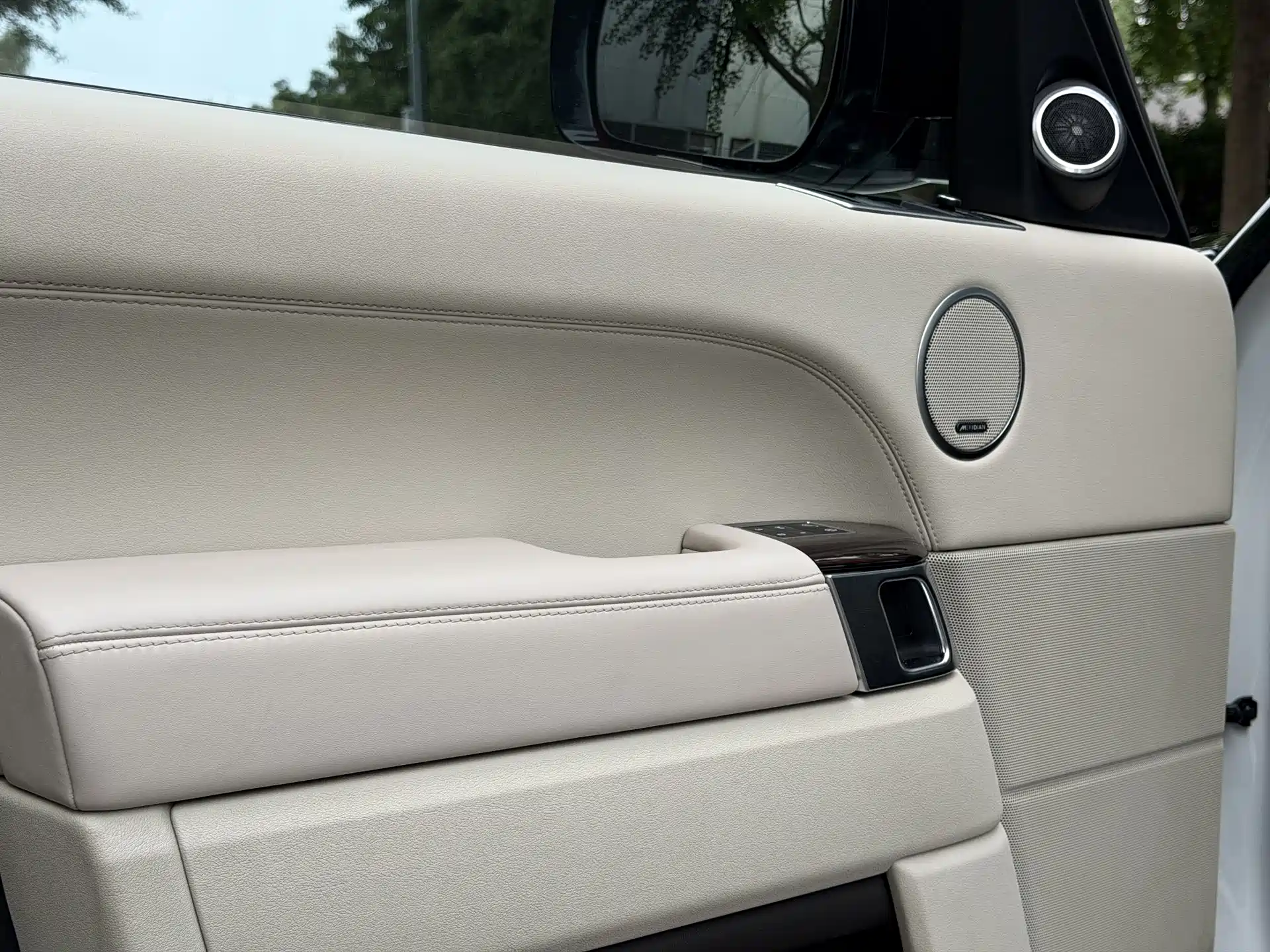Фото 20 - Land Rover Range Rover