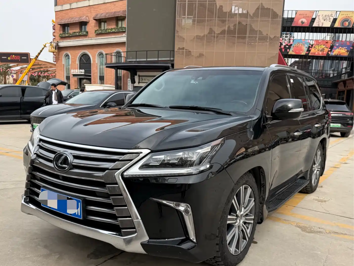 Lexus LX 2016 570 Luxury Premium Edition