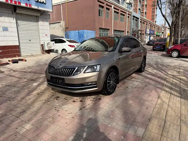 SKODA OCTAVIA