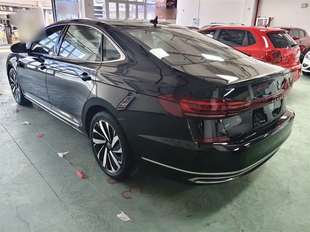 Volkswagen Passat 2023 330TSI Elite Edition фото 10