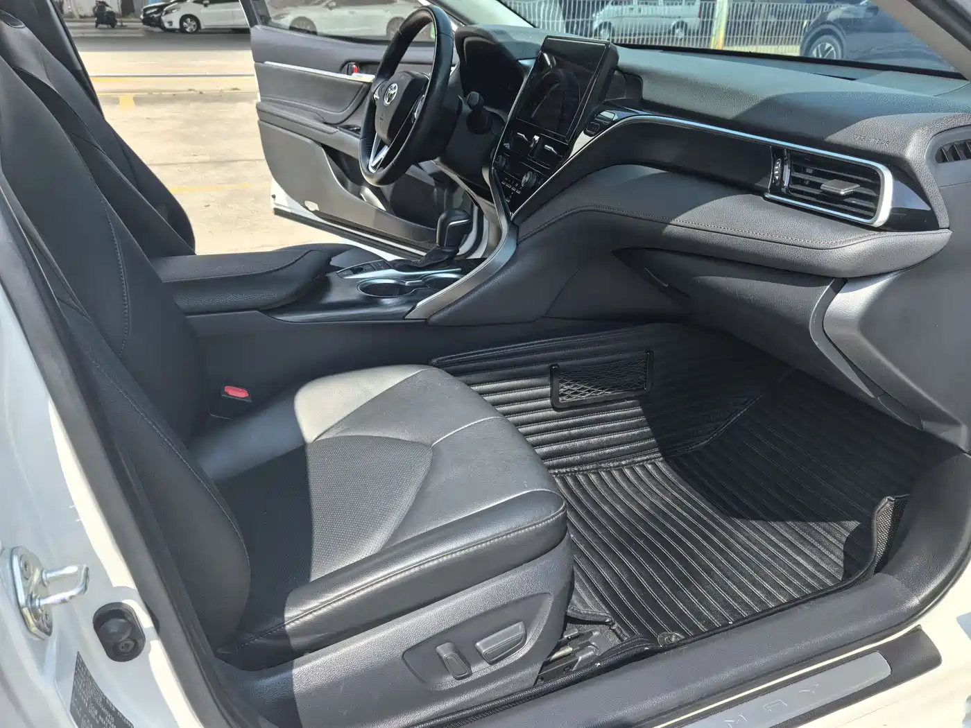 Toyota Camry 2021 2.5G Luxury Edition фото 9