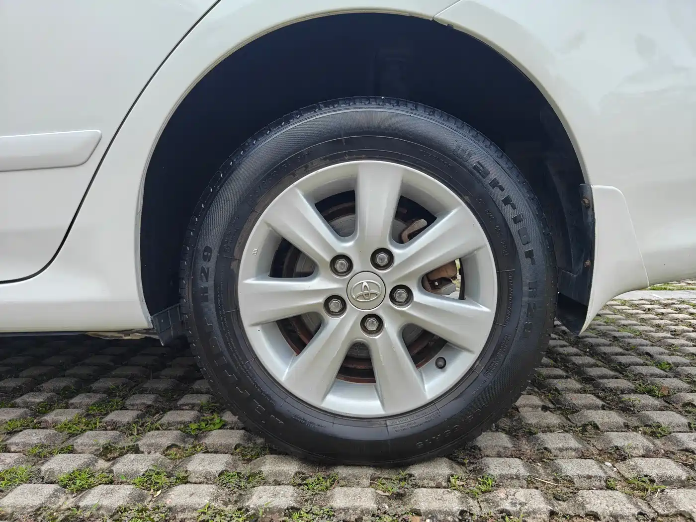 Toyota Corolla 2012 Styling Edition 1.6L Automatic GL фото 17