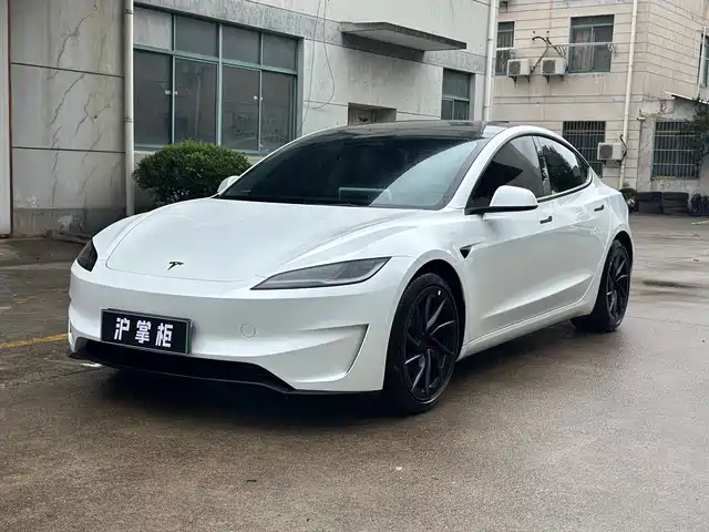 Tesla Model 3 2025 High-Performance All-Wheel Drive Edition