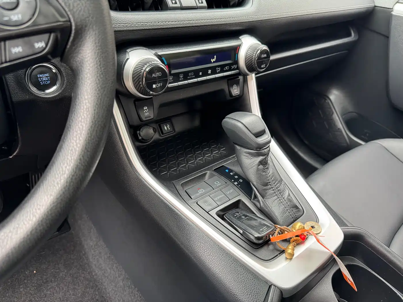 Toyota Wildlander 2020 2.0L CVT 2WD Luxury Edition фото 13