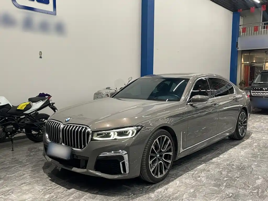 BMW 7-SERIES